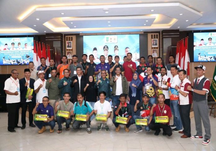 Ketua PSTI Anwar Anas terpilih secara aklamasi untuk memimpin sepak takraw periode 2025-2029. Sebelumnya PSTI Batam dipimpin Jepridin Hamid. Foto : Tengku Bayu