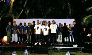 Proses pelantikan PWI Batam oleh Ketua PWI Kepri Andi Gino. Ketua PWI Batam Agus Bagjana, Sekretaris Tengku Bayu dan Bendahara Qori Ul Fitra beserta jajaran. Foto : dok