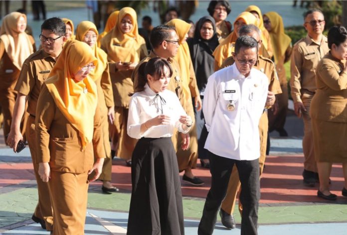 Walikota Batam Amsakar Achmad dan Wakil Walikota Batam Li Claudia Chandra Foto : ist