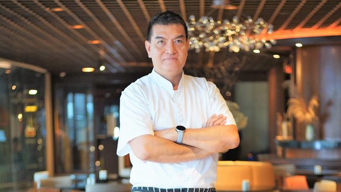 Chef Vindex Tengker akan guncang restoran Kayu Merah. Foto : ist