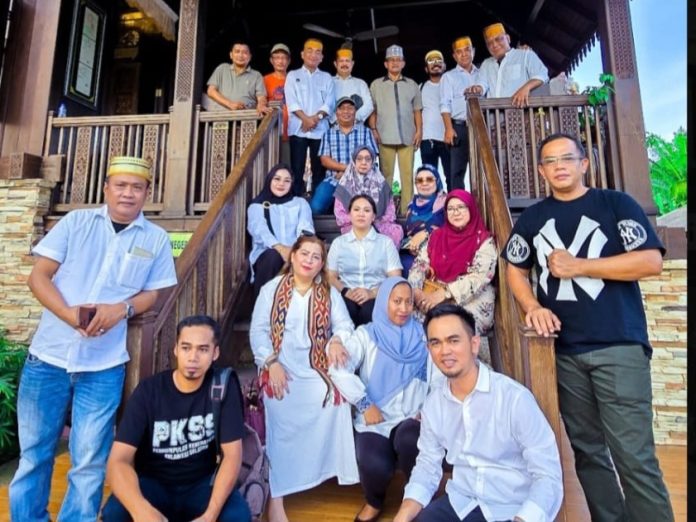 Ketua Umum DPP PKSS, Akhmad Rosano bersama rombongan akan bertolak ke Papua Tengah untuk melantik kepengurusan Dewan Pimpinan Wilayah (DPW) PKSS PPT dan sekaligus dua DPD PKSS. Foto : ist