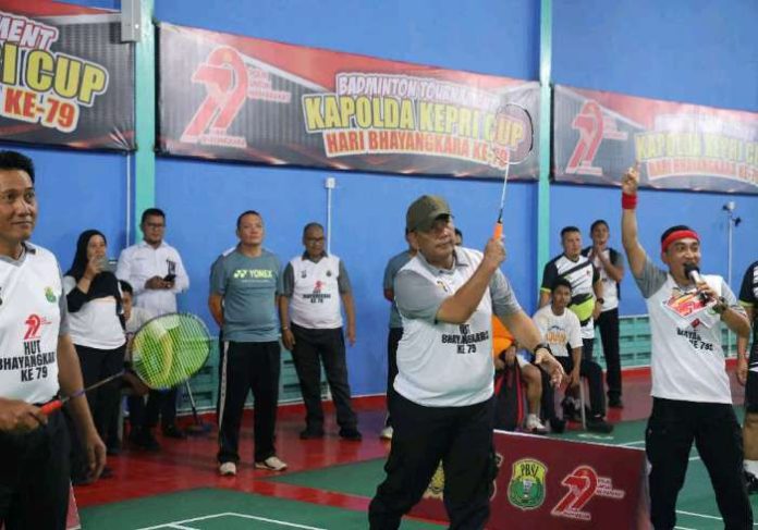Kapolda Kepri Irjen Pol Asep Safrudin Buka Turnsmen Badminton Kapolda Kepri Cup 2025. Foto : ist