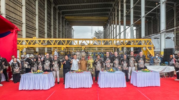 Wakil Gubernur Kepri Nyanyang Harris Pratamura dan Anggota Bidang Administrasi dan Keuangan BP Batam, Alexander Zulkarnain menghadiri peluncuran 