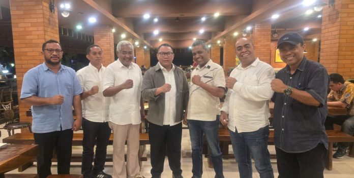 Deputi IV BP Batam, Hary Djemi Francis memberikan kemudahan investasi di Batam. Pengusaha tidak perlu lagi ke kementrian untuk kepengurusan izin, cukup di BP Batam saja sudah bisa. Foto: ist