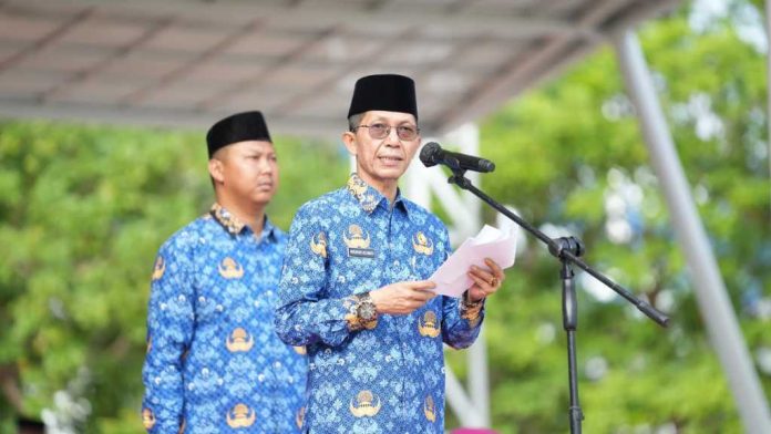 Kepala BP Batam sekaligus Wali Kota Batam, Amsakar Achmad, memimpin upacara peringatan Hari Koperasi Nasional ke-78. Foto ist