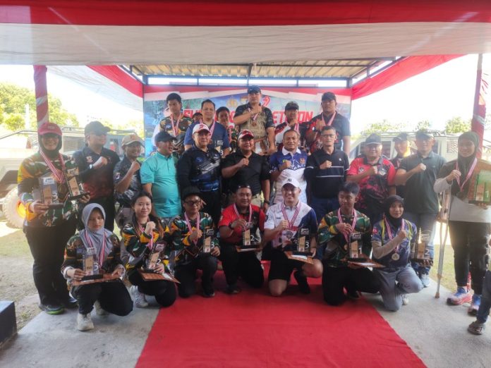 Foto Bersama Shooting Competition Kapolda Kepri Cup 2025 di Lapangan Tembak Mako Brimob Polda Kepri, Minggu (22/06/2025).