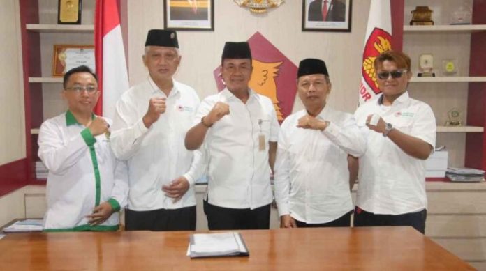 Wakil Ketua I DPRD Kota Batam, Haji Aweng Kurniawan, dari Fraksi Partai Gerindra, menerima kunjungan silaturahmi dan audiensi dari Pimpinan Cabang Lembaga Dakwah Islam Indonesia (PC LDII) Kecamatan Sekupang dan Kecamatan Batu Aji. Foto : ist
