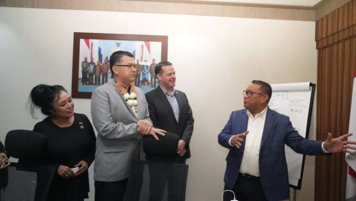 Deputi Bidang Investasi dan Pengusahaan BP Batam, Fary Djemy Francis melakukan pertemuan dengan Senator Negara Bagian Arizona. Fary menegaskan komitmen pemerintahan Presiden Prabowo Subianto untuk menjadikan Batam sebagai tujuan investasi dunia. Foto ist