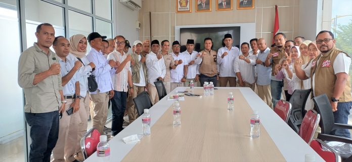 Melalui Sekretaris DPC Partai Gerindra, Aweng Kurniawan, DPC Partai Gerindra Kota Batam, menolak kehadiran Budi Arie Setiadi. Foto : tengku bayu