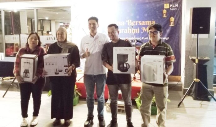 PLN Batam gelar buka puasa bersama dengan awak media. Foto : ist