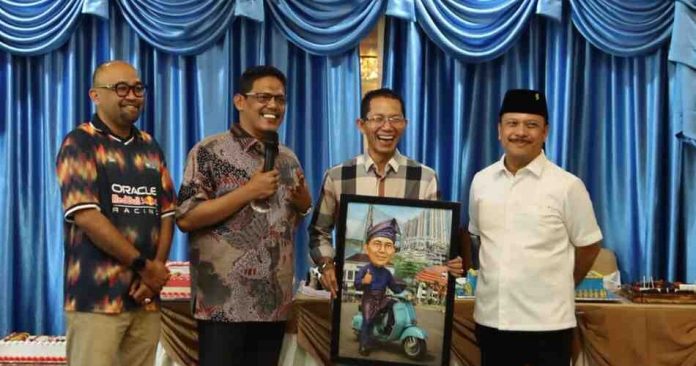 Ketua DPRD Kota Batam Haji Muhammad Kamaluddin, Wakil Ketua I Haji Aweng Kurniawan, Wakil Ketua II Budi Mardiyanto, SE., MM., serta Wakil Ketua III Muhammad Yunus Muda, SE. Foto : ist