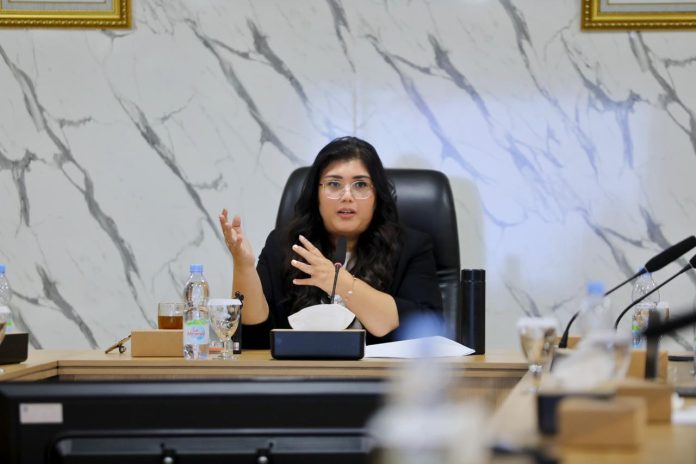 Anggota/Deputi Bidang Pelayanan Umum BP Batam, Ariastuty Sirait. Foto : ist